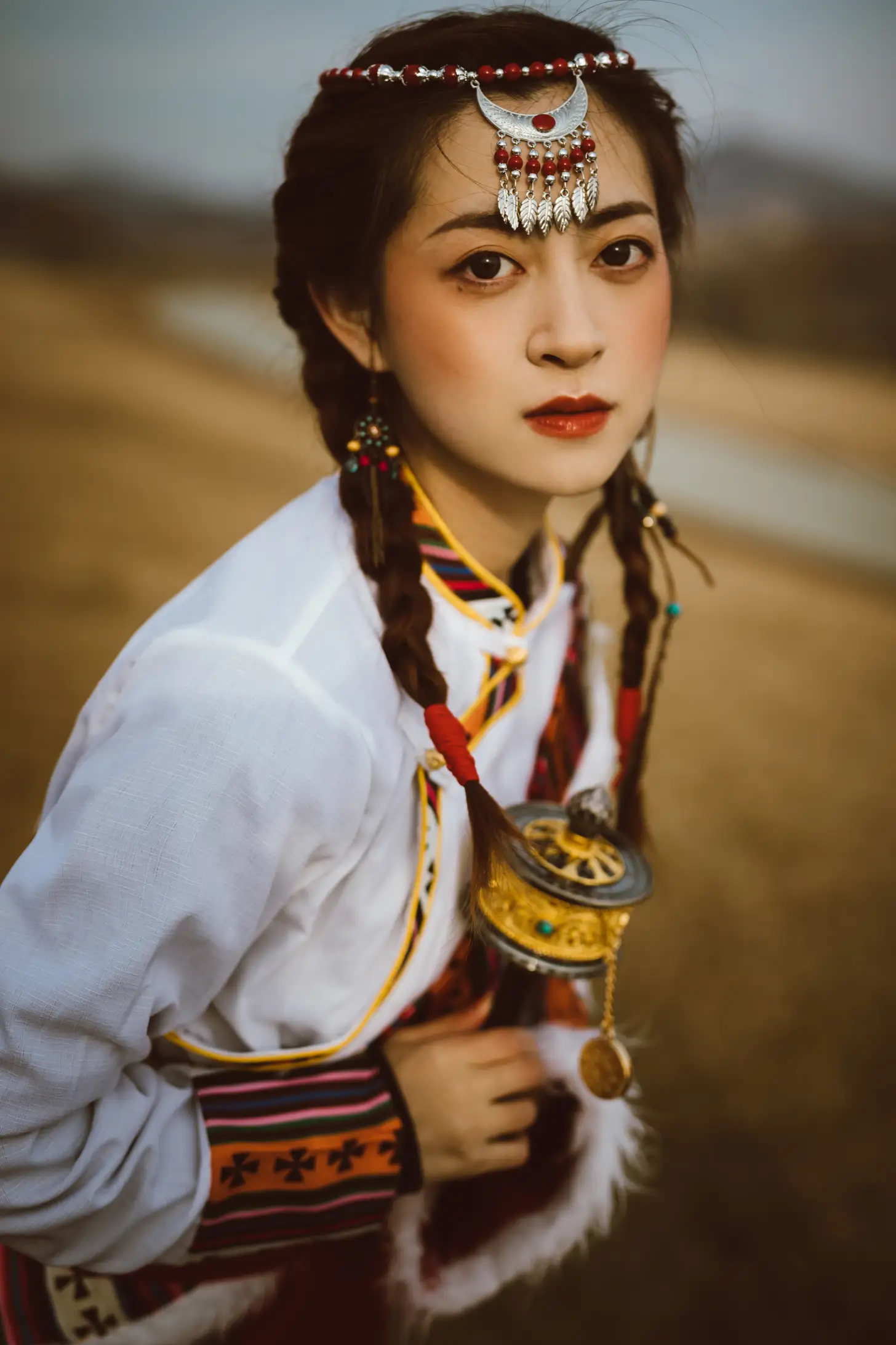 [YITUYU] 2022.07.04 Vol.1376 – Girl in Tibetan Clothes on the Ranch Yixuan-#[22P]-22